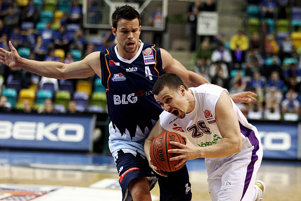 不仅是对其 不仅是对其